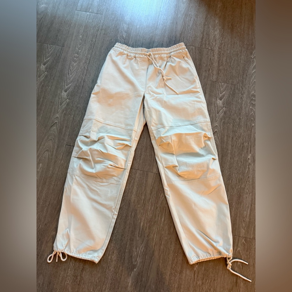 Aritzia Mythos Parachute Pants